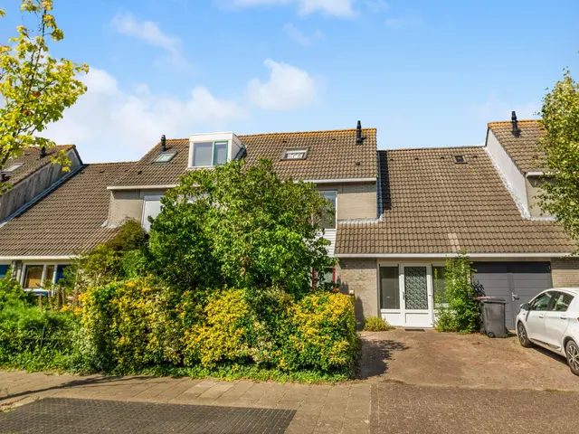 De Cnollenbijter 12, UITGEEST