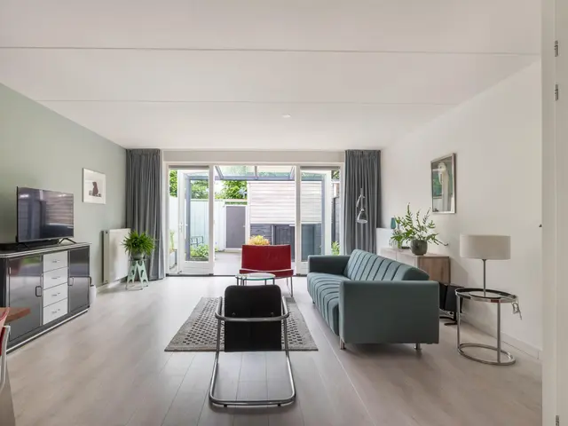 De Houtwal 20a, HEILOO