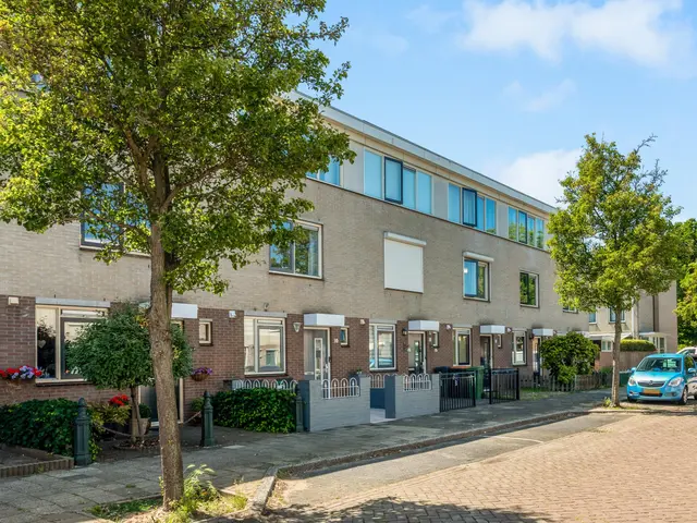 Neckarstraat 10, BEVERWIJK