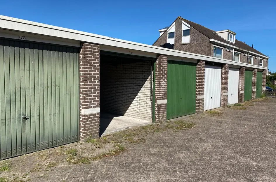 Prof ten Doesschatestraat 17F