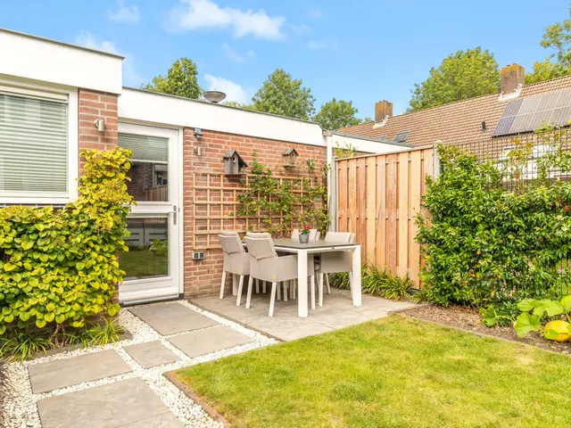 Bosrank 28, HEILOO