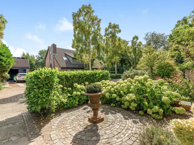 Bosrank 28, HEILOO
