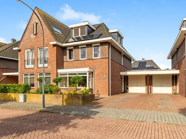 Aan de Kromme Sloot 54, UITGEEST