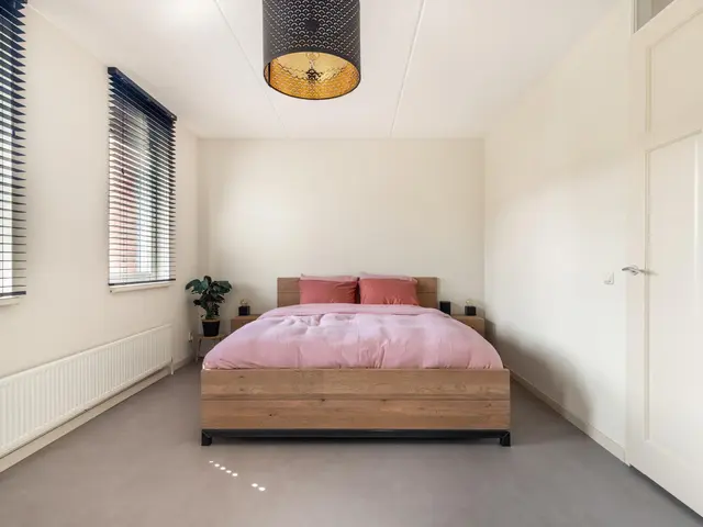 Aan de Kromme Sloot 54, UITGEEST