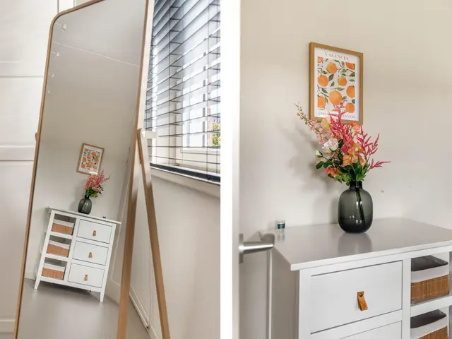 Aan de Kromme Sloot 54, UITGEEST