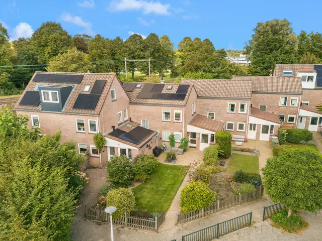 Lindenlaan 107, CASTRICUM