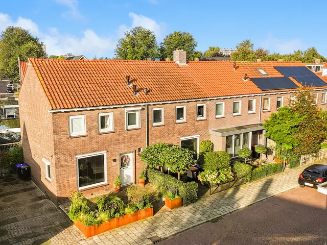 JW van Veenstraat 3, HEEMSKERK