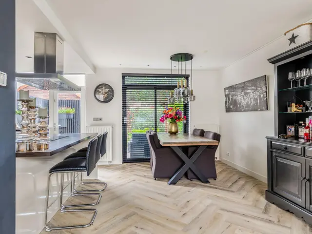 JW van Veenstraat 3, HEEMSKERK