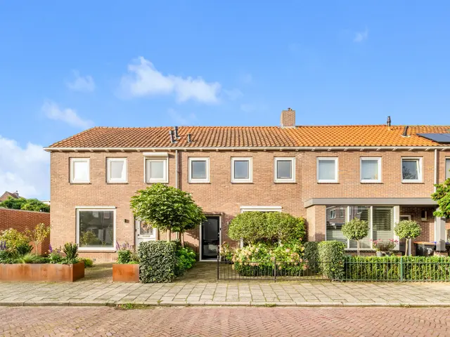 JW van Veenstraat 3, HEEMSKERK