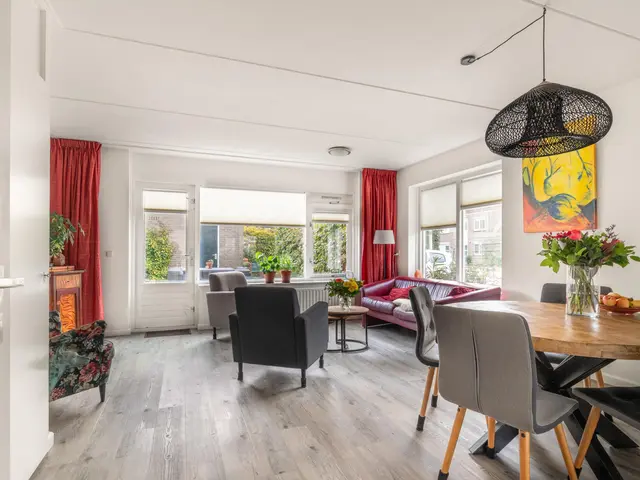 De Grote Weid 52, UITGEEST