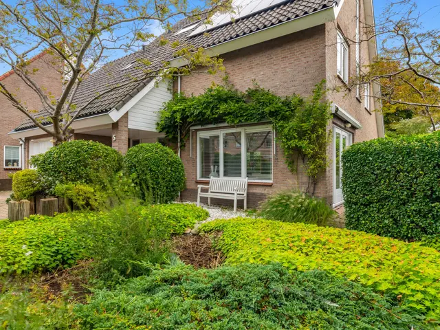 De Witte Hoofden 5, UITGEEST