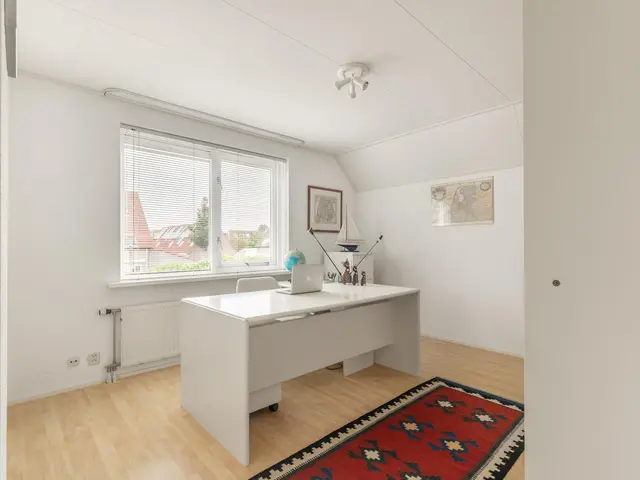 De Witte Hoofden 5, UITGEEST