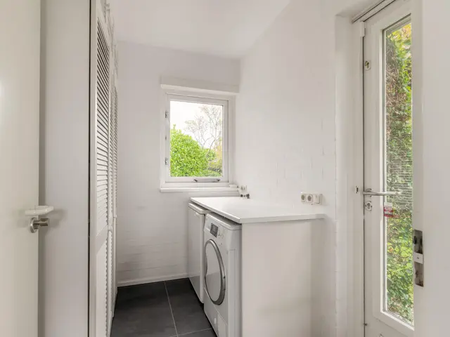 De Witte Hoofden 5, UITGEEST