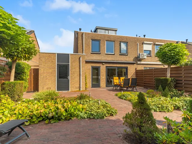 Toon Hermanslaan 14, BEVERWIJK