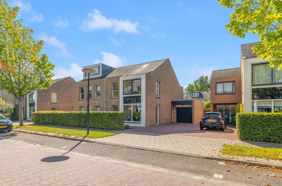 Toon Hermanslaan 14