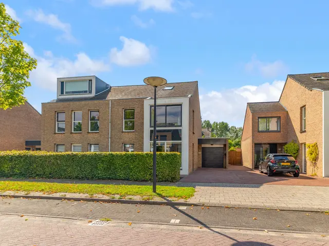 Toon Hermanslaan 14, BEVERWIJK