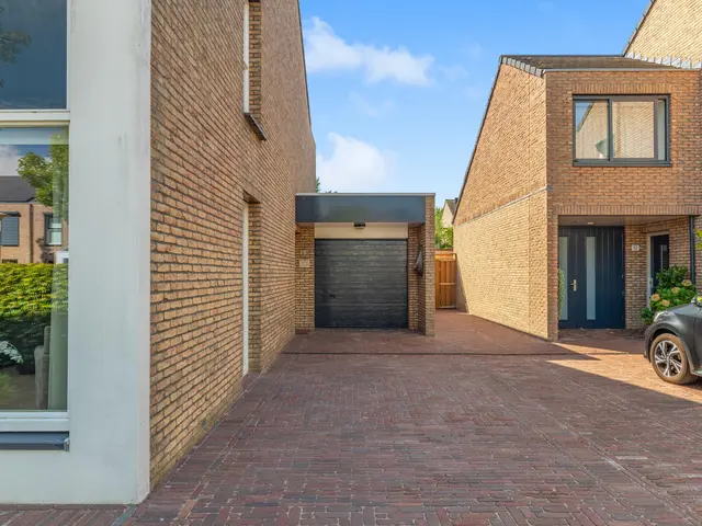 Toon Hermanslaan 14, BEVERWIJK