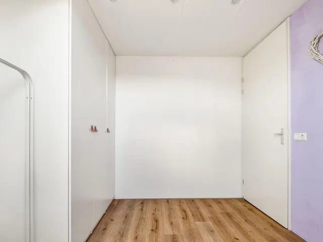De Melksuiker 143, UITGEEST