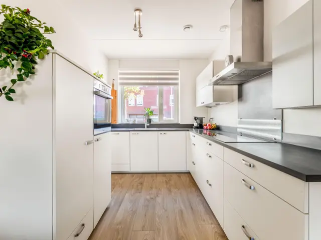 De Melksuiker 143, UITGEEST