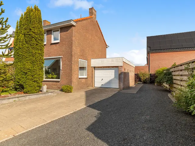 Dusseldorperweg 44, LIMMEN