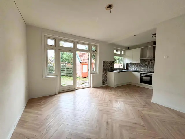 Mient 35, CASTRICUM