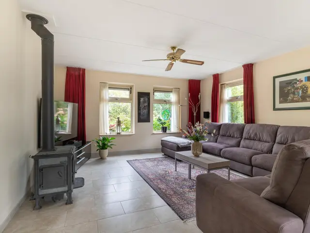 Westfriesedijk 44, WINKEL