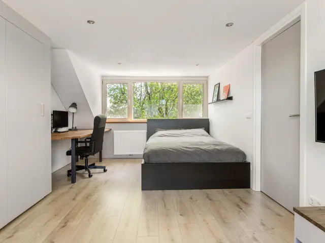 Henegouwenlaan 8, HEEMSKERK
