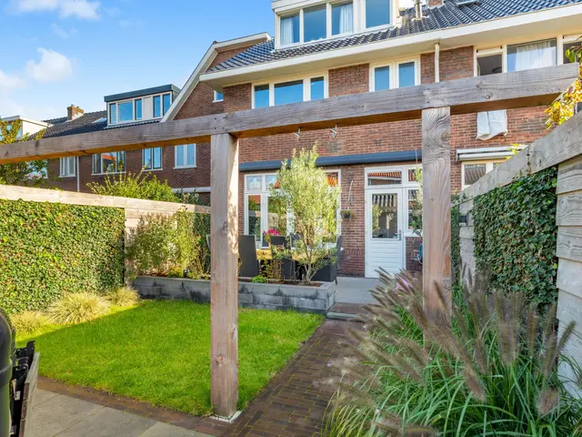 Strick van Linschotenstraat 46, BEVERWIJK