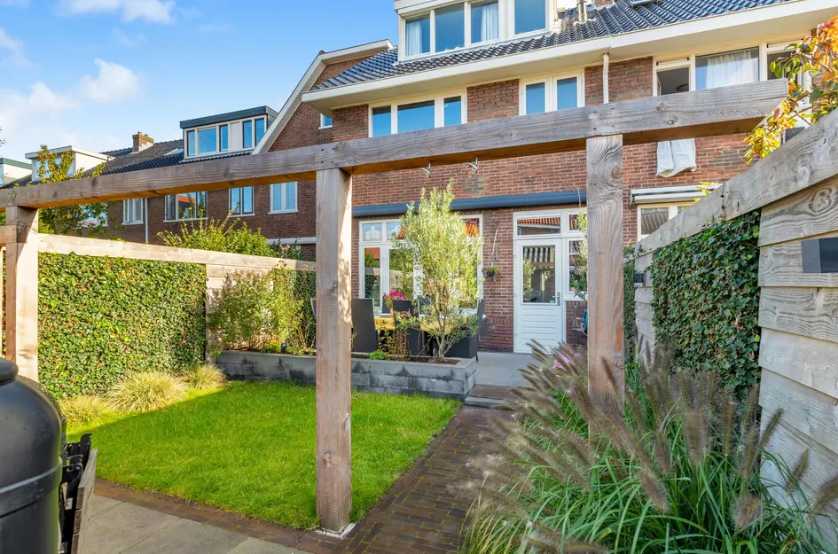 Strick van Linschotenstraat 46