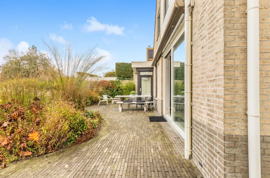 De Herderin 50