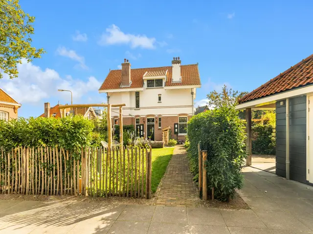 Van Oldenbarneveldweg 30, Castricum