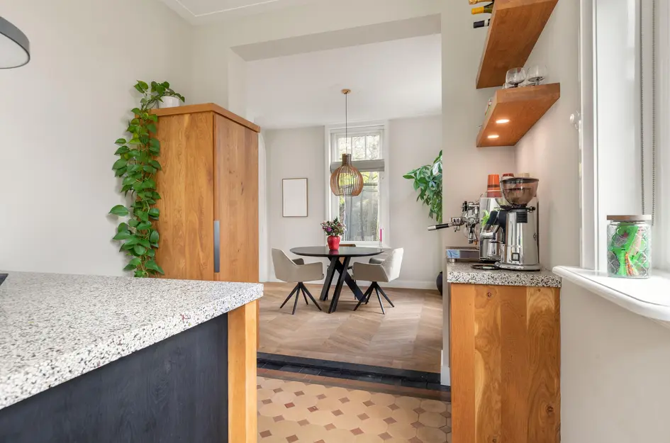 Van Oldenbarneveldweg 30