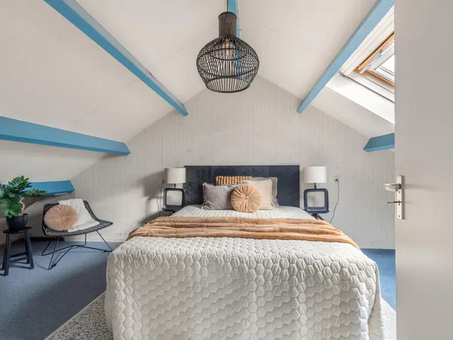 Burgemeester Bruinsmalaan 18, BEVERWIJK