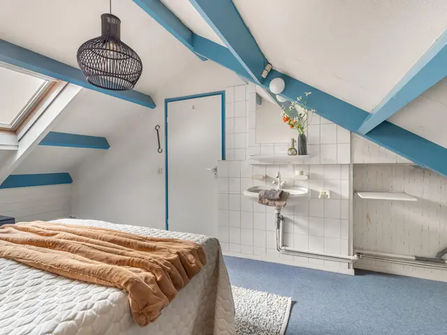 Burgemeester Bruinsmalaan 18, BEVERWIJK