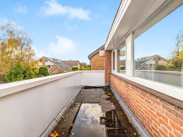 Burgemeester Bruinsmalaan 18, BEVERWIJK