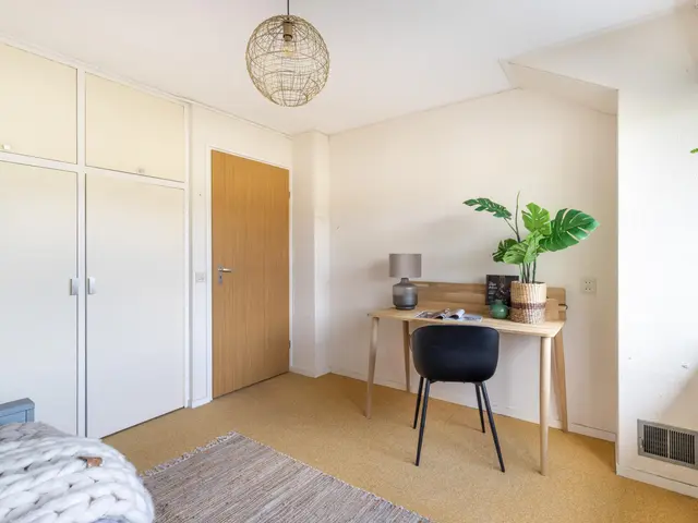 Burgemeester Bruinsmalaan 18, BEVERWIJK