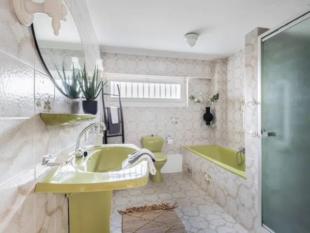 Burgemeester Bruinsmalaan 18, BEVERWIJK