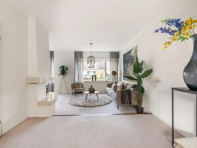 Burgemeester Bruinsmalaan 18, BEVERWIJK