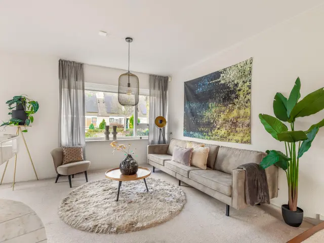 Burgemeester Bruinsmalaan 18, BEVERWIJK