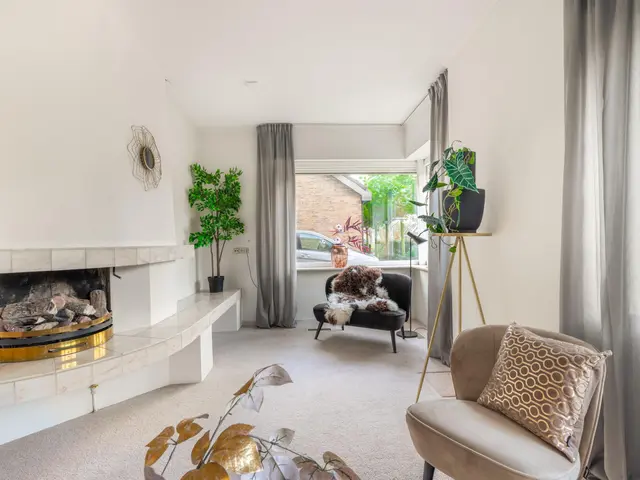 Burgemeester Bruinsmalaan 18, BEVERWIJK