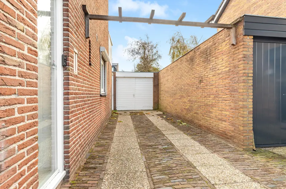 Burgemeester Bruinsmalaan 18