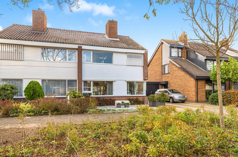 Burgemeester Bruinsmalaan 18