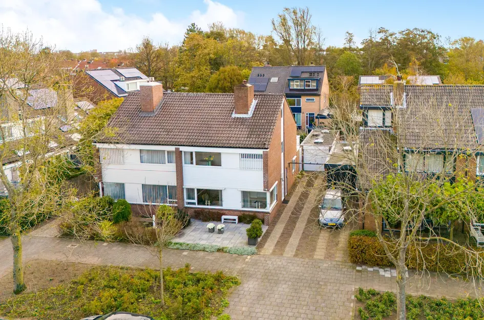 Burgemeester Bruinsmalaan 18