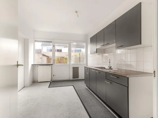 Amerstraat 2, BEVERWIJK