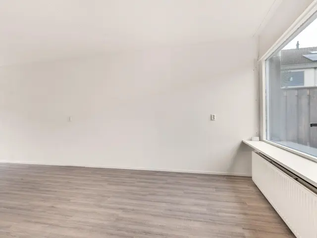 Amerstraat 2, BEVERWIJK