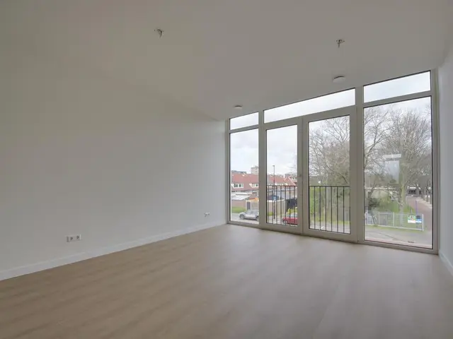 Laan van Meerestein 32, BEVERWIJK