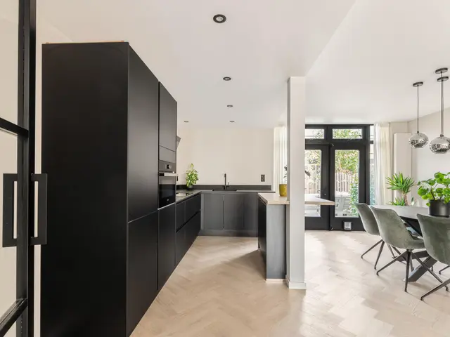 Hoefbladstraat 10, KROMMENIE