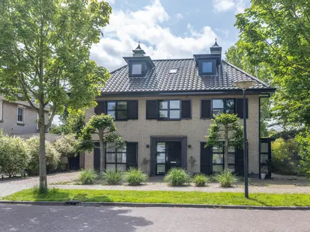 Jean-Louis Pisuisselaan 2