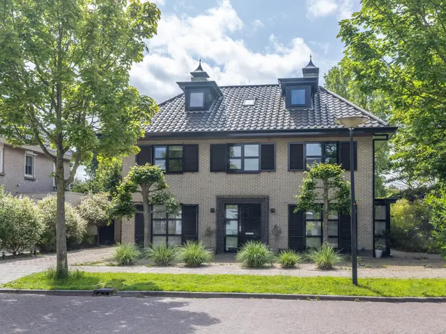 Jean-Louis Pisuisselaan 2, BEVERWIJK