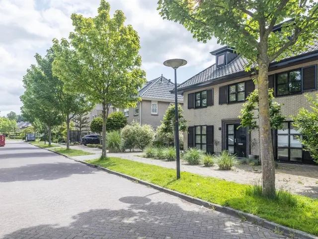 Jean-Louis Pisuisselaan 2, BEVERWIJK